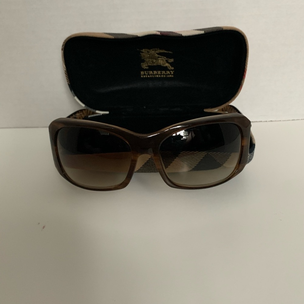 Burberry Sun Glasses